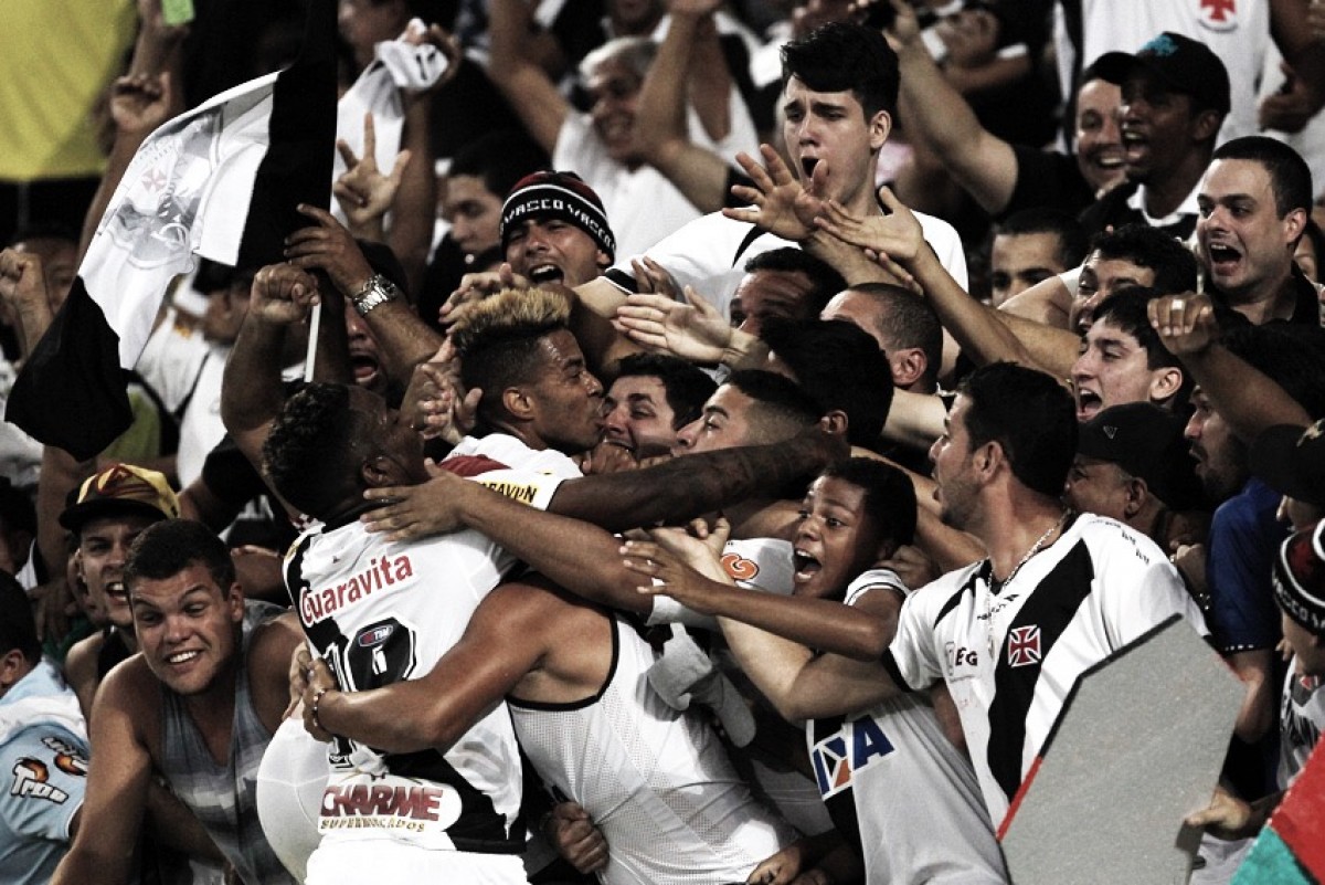 Recordar é viver: com gol no fim, Vasco vence Botafogo no jogo de ida da final do Carioca de 2015