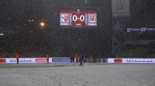 FC Metz - OGC Nice : Sous la neige, le carton rouge se voit mieux