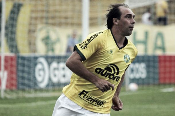 Paulo Baier marca duas vezes e comanda vitória do Ypiranga contra Avenida