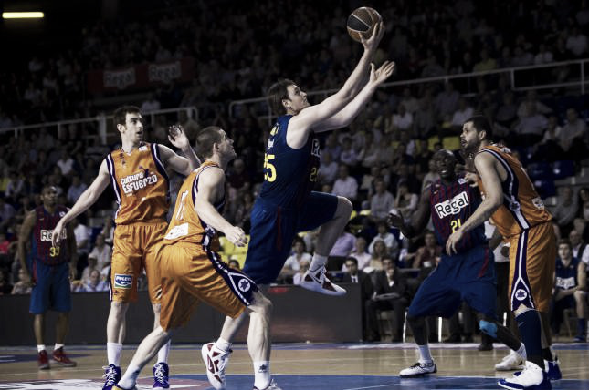 Barcelona Regal vence con contundencia y autoridad a Valencia Basket