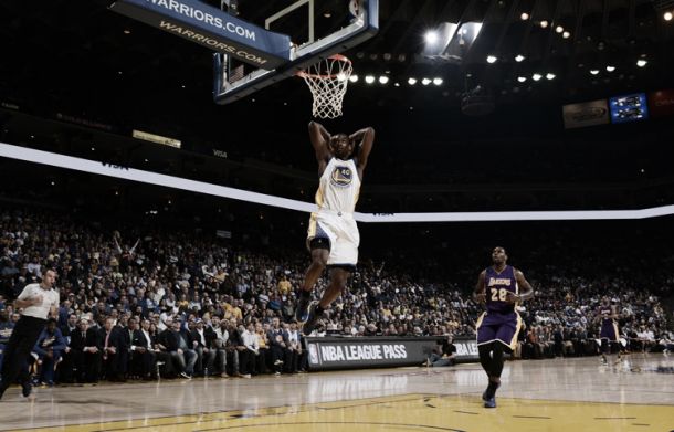 Resumen NBA: exhibición de Lowry y los Warriors sellan los playoffs