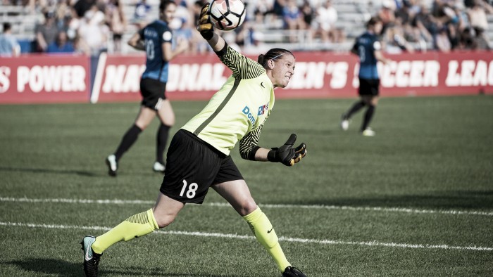 Nicole Barnhart among four more to join Utah Royals FC