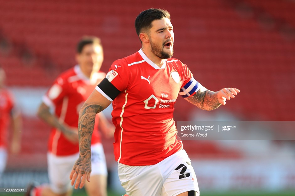 Barnsley skipper Mowatt hopeful of agreeing new contract