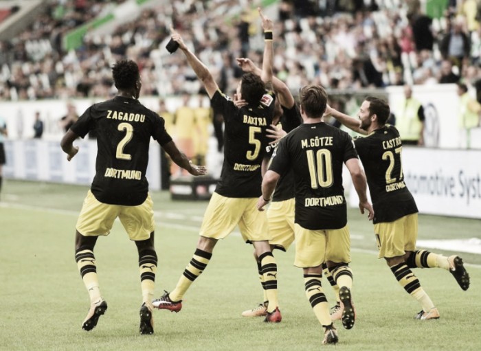 Dortmund não toma conhecimento do Wolfsburg e estreia com vitória fácil