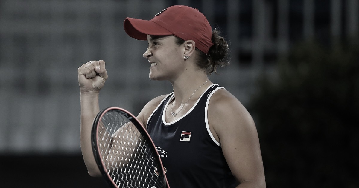 Barty vira para cima de Collins e avança à final em Adelaide Barty vira para cima de Collins e avança à final em Adelaide