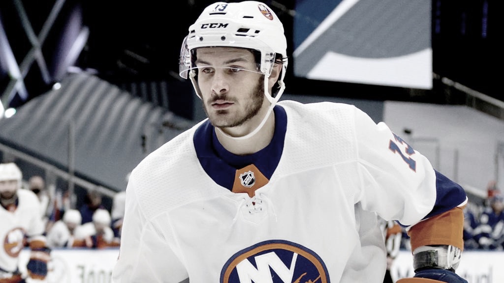 Barzal renueva por ocho años con New York Islanders