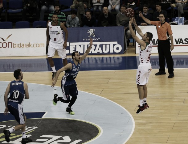 Los triples condenan al RETAbet Gipuzkoa Basket en el derbi vasco
