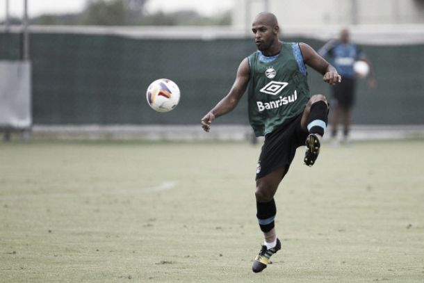 Fellipe Bastos exalta importância do Gauchão para o Grêmio: ''Vai representar muito''