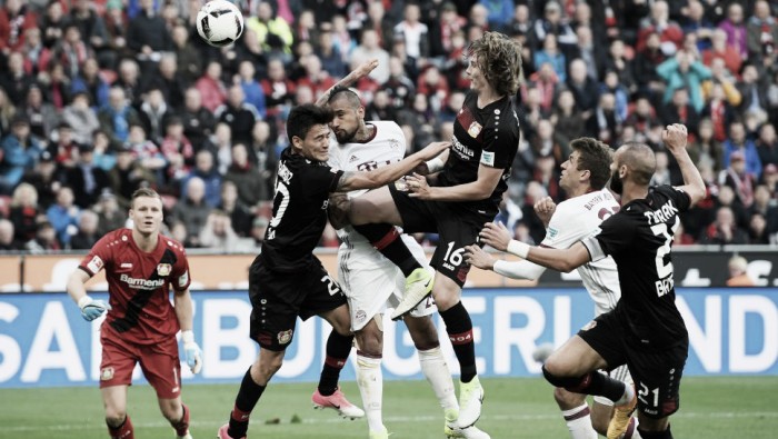 Bayern não aproveita vantagem numérica e apenas empata com Leverkusen