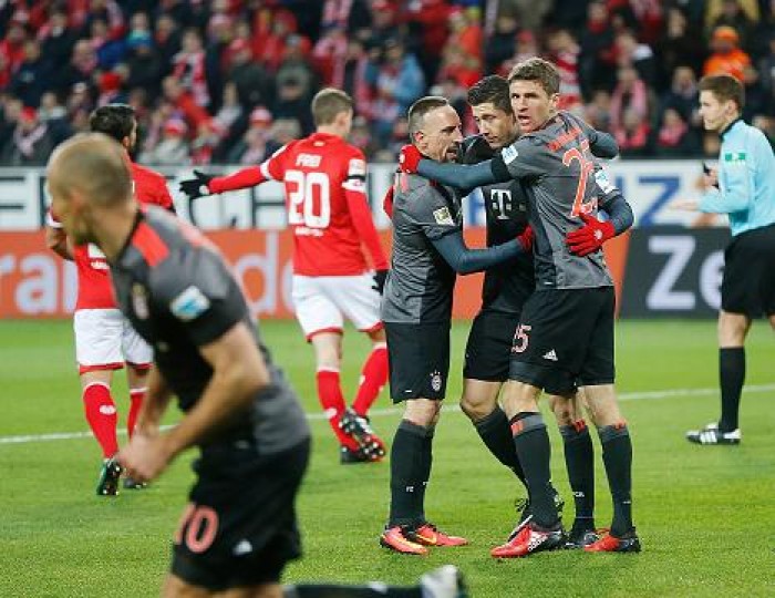 Bundesliga - Il Bayern Monaco aggancia il Lispia per una notte: 3-1 al Mainz