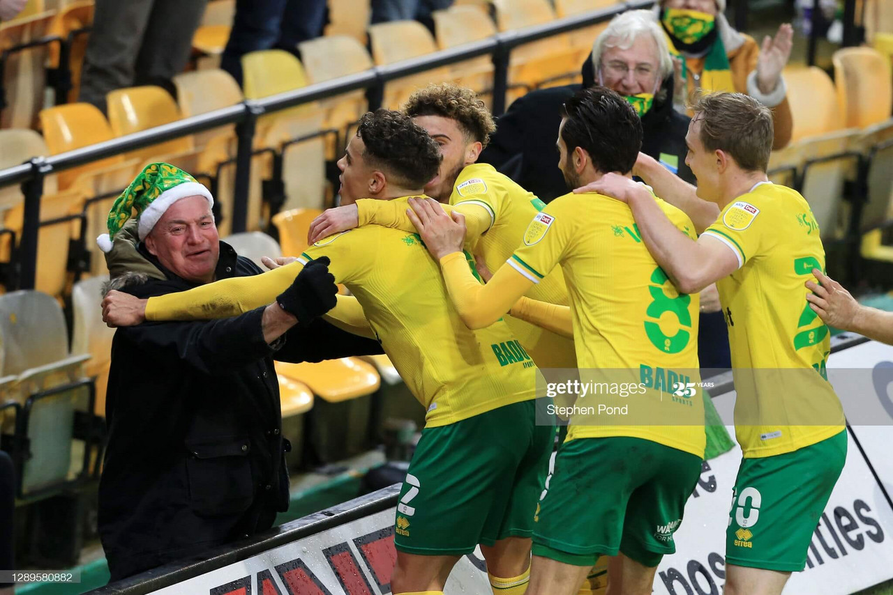 Norwich City 2-1 Sheffield Wednesday: The Canaries stay top of the Championship after late fight back
