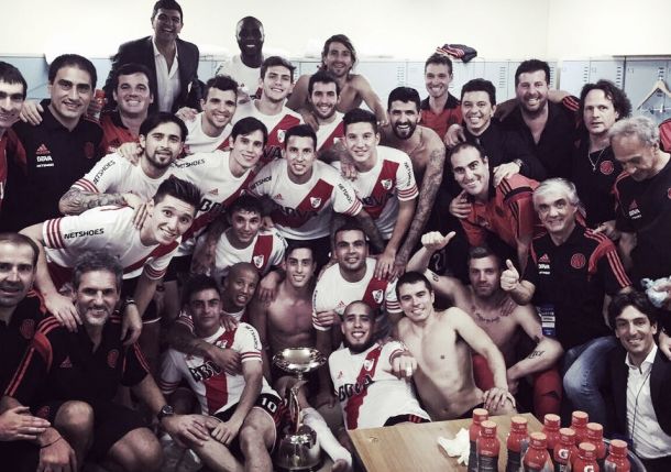 Una Copa más y sigue la alegría Una Copa más y sigue la alegría
