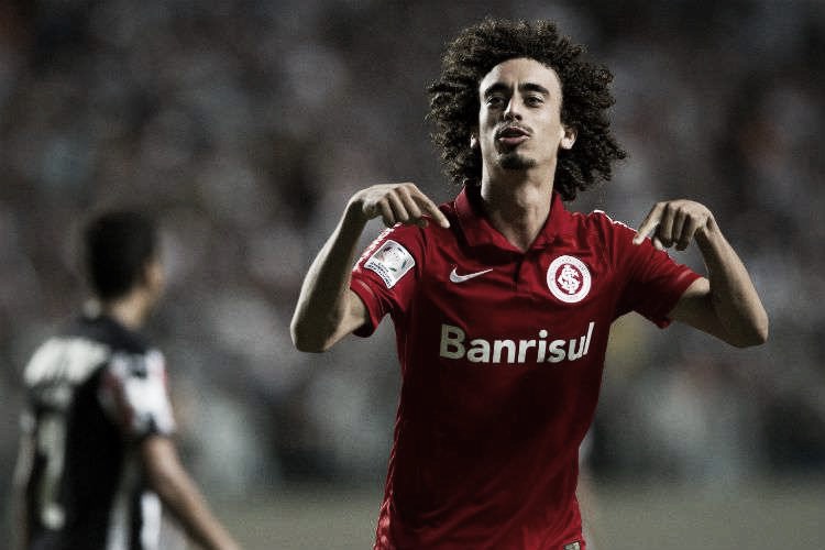 Valdivia é aguardado no Rio de Janeiro para fazer exames e fechar com o Vasco Valdivia é aguardado no Rio de Janeiro para fazer exames e fechar com o Vasco