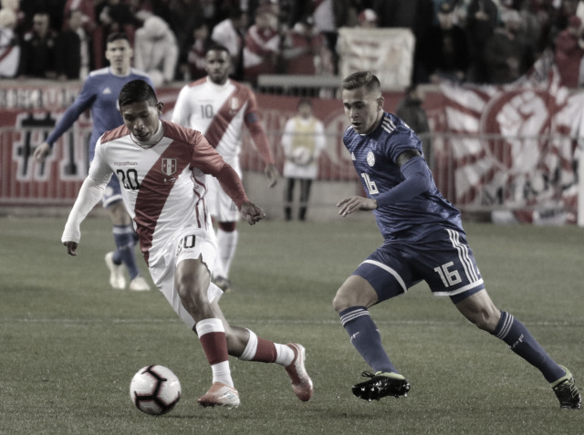 "Vírus Fifa": Piris da Motta e Trauco se lesionam durante amistoso nos Estados Unidos "Vírus Fifa": Piris da Motta e Trauco se lesionam durante amistoso nos Estados Unidos