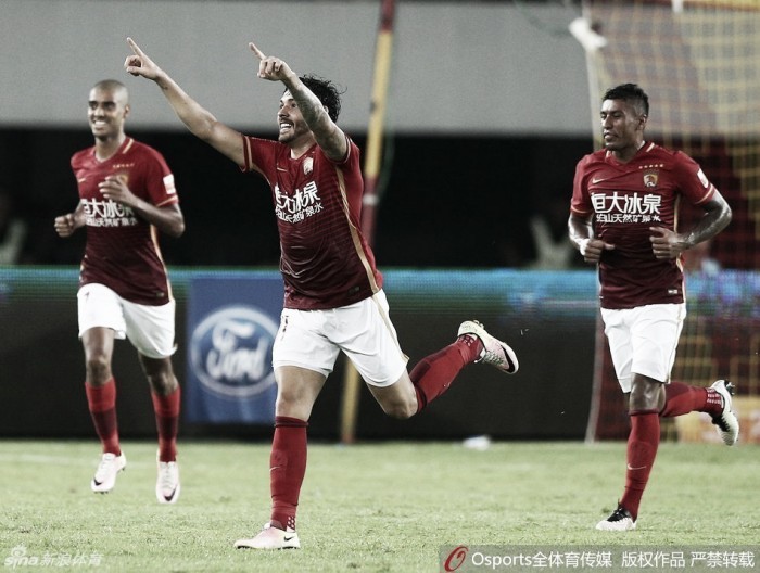 Ricardo Goulart alcança artilharia, mas Guangzhou Evergrande tropeça em casa