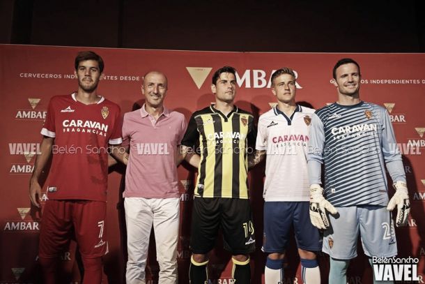 Fotos e imágenes de la presentación de las equipaciones del Real Zaragoza 2015-16