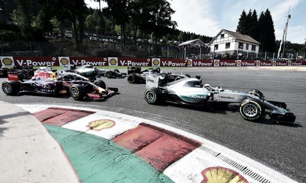 Em domínio da Mercedes, Lewis Hamilton vence na Bélgica