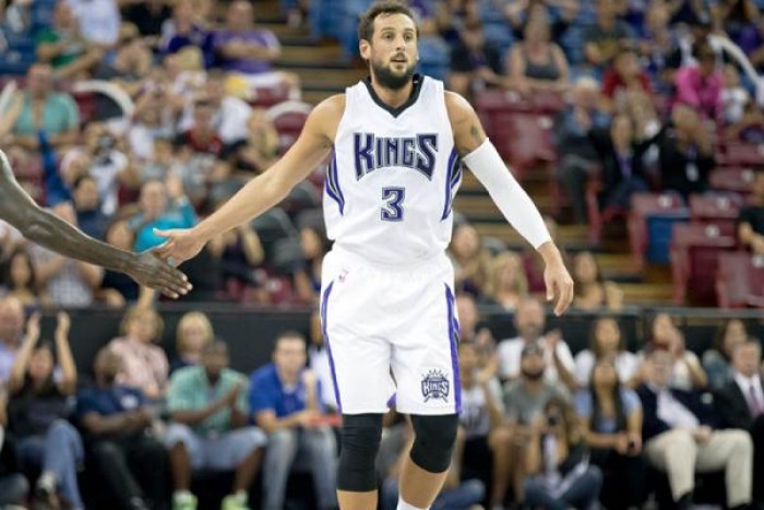 NBA: Belinelli non basta contro Philadelphia, i Clippers bombardano Charlotte