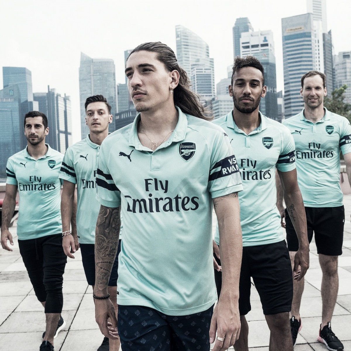Arsenal divulga terceiro uniforme durante pré-temporada em Singapura Arsenal divulga terceiro uniforme durante pré-temporada em Singapura