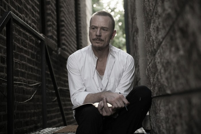 Como enfrentar demônios: Ben Daniels fala sobre a série O Exorcista