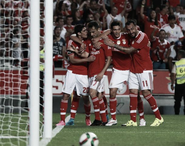Impróprio para cardíacos: Benfica sofre mas bate Moreirense por 3-2