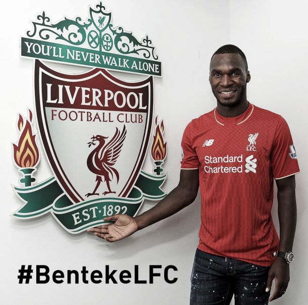 Oficial: Liverpool bate a cláusula de rescisão de Christian Benteke