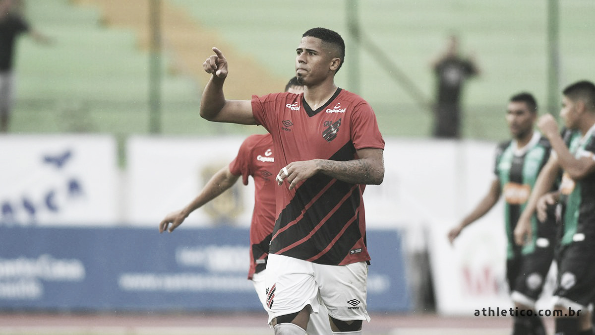 Bergson não foca na disputa pela artilharia no Athletico-PR: "Objetivo é ser campeão" Bergson não foca na disputa pela artilharia no Athletico-PR: "Objetivo é ser campeão"