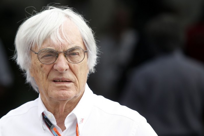 F1, Ecclestone attacca: "La peggiore F1 di sempre"