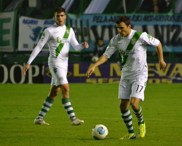 Los grandes miran a los jugadores del Taladro Los grandes miran a los jugadores del Taladro