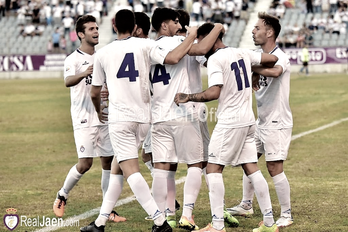 El Real Jaén se aferra al 'playoff' con un gol de Migue Montes