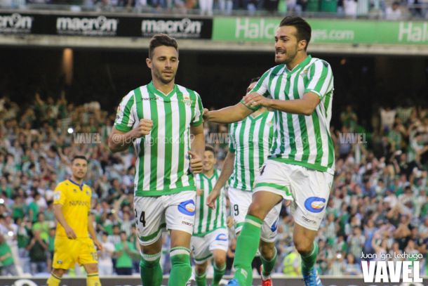Fotos e imágenes del Betis 3-0 Alcorcón, jornada 40 de Segunda División