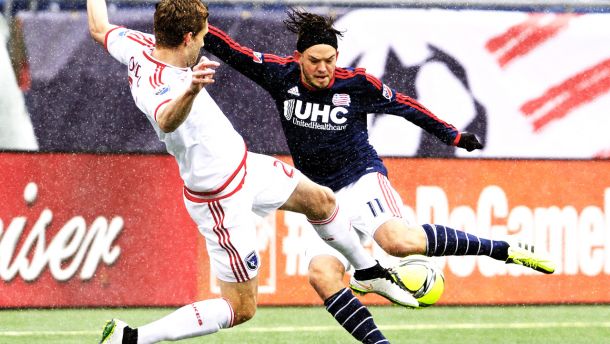 Kelyn Rowe Brace Is More Than Enough For New England Revolution To Win First Game of 2015