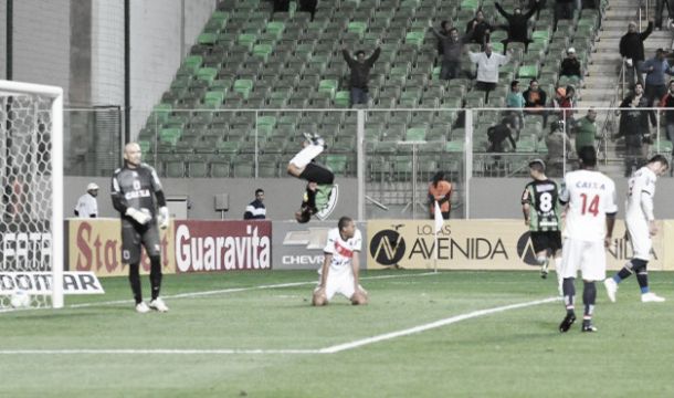 Com gol solitário, América-MG vence o Paraná no Independência