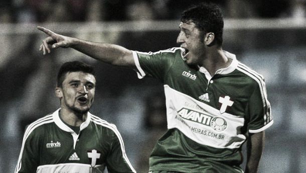 Com grande partida de Felipe Menezes, Palmeiras vence o Avaí em Santa Catarina
