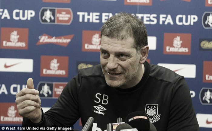 Slaven Bilic cautious of United's "wounded lions"