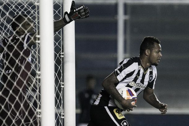 Bill deixa Botafogo alegando problemas particulares