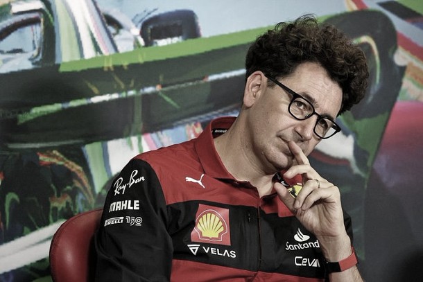 A Mattia Binotto le quedan horas en Ferrari, según prensa
italiana