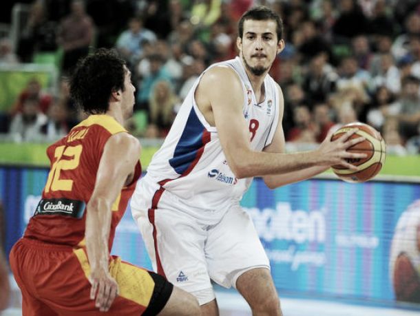 Bjelica e Serbia show: Spagna affondata dalle triple serbe Bjelica e Serbia show: Spagna affondata dalle triple serbe