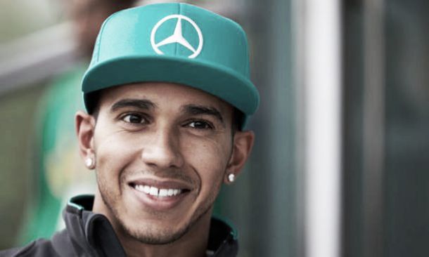 Lewis Hamilton: "El coche me ha dado unas sensaciones geniales. El equipo ha hecho un gran trabajo"
