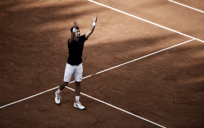 Djokovic gana a un peleón Baustista