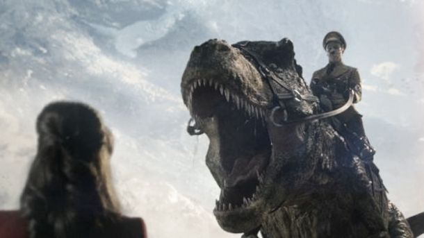Hitler y su T-rex en el 'teaser' de la segunda parte de 'Iron Sky’
