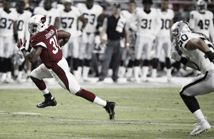 Raiders domina e vence a primeira partida de pré-temporada em cima dos Cardinals Raiders domina e vence a primeira partida de pré-temporada em cima dos Cardinals