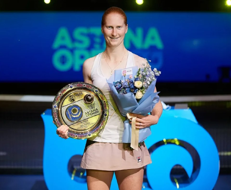 Van Uytvanck supera a Putintseva en la final del Astana Open 
