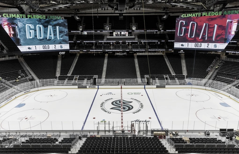 El Climate Pledge Arena se prepara para dar la bienvenida al hockey