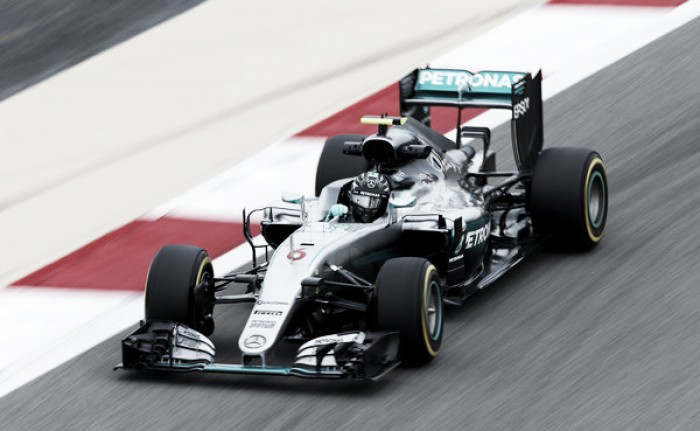 Fp2, Rosberg vola, Vettel si ferma