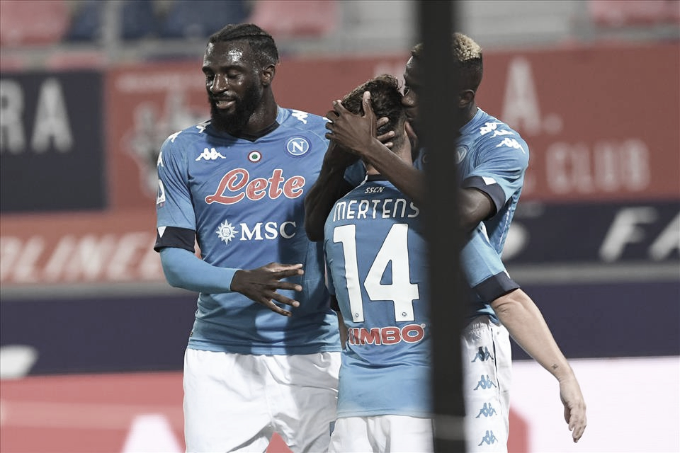 Napoli se recupera no calcio com vitória simples sobre
Bologna e volta à briga pelo topo