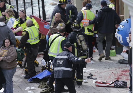 Dos explosiones conmocionan Boston durante la maratón