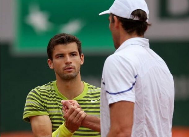 Dimitrov é eliminado na estreia e Haas e Almagro desistem em Roland Garros Dimitrov é eliminado na estreia e Haas e Almagro desistem em Roland Garros