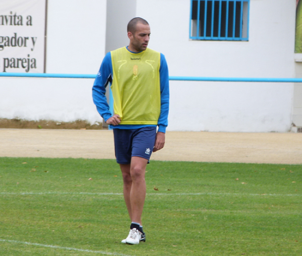 Borja Gómez rescinde su contrato con el Granada CF