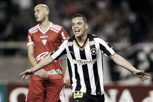 Botafogo vence Mogi Mirim e se mantém na liderança da Série B